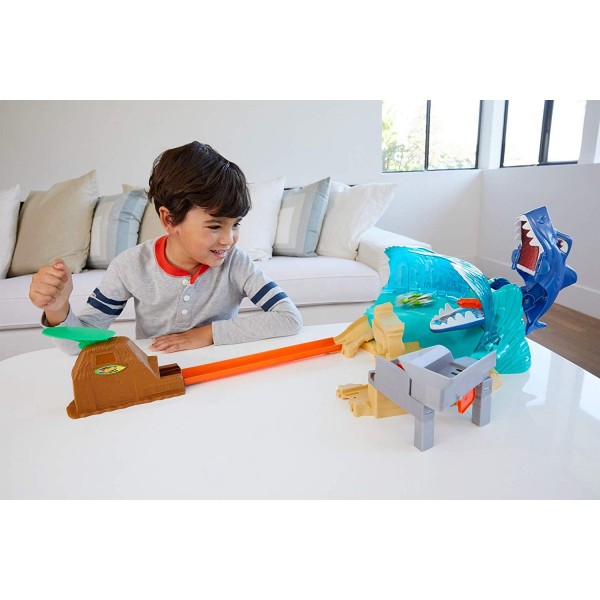 Pista Hot Wheels Mega Playset SOS Squalo 