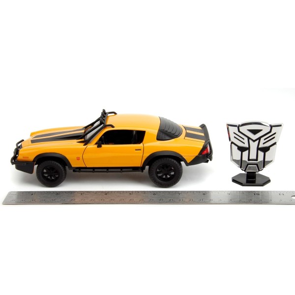 Jada Toys - Transformers Bumblebee 1977 Chevrolet Camaro in scala 1:24