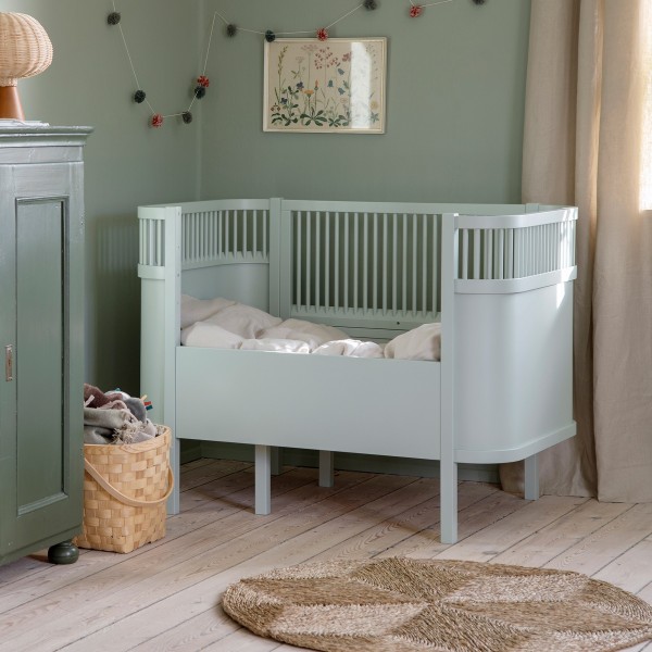The Sebra Bed Baby & Jr. &ndash; culla trasformabile in letto junior Mist Green