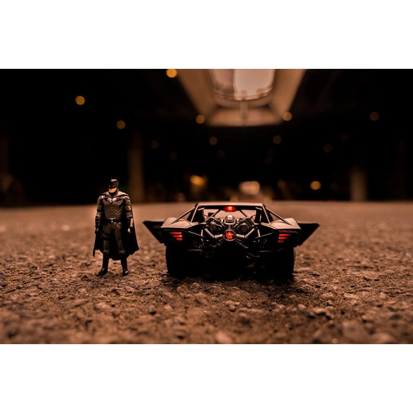 Set Jada Toys Batman + Batmobile 2022