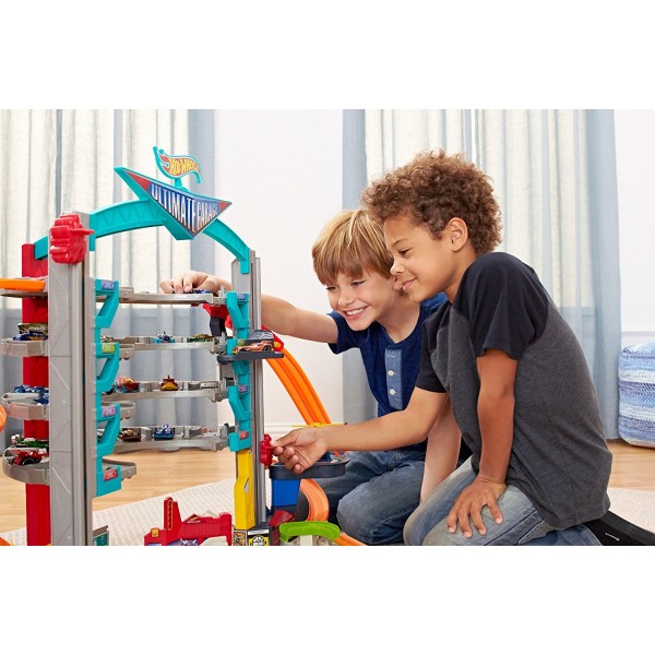 Mega Garage Hot Wheels con 6 Veicoli