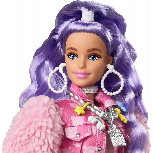 Bambola Barbie Extra N.6 con 15 Accessori